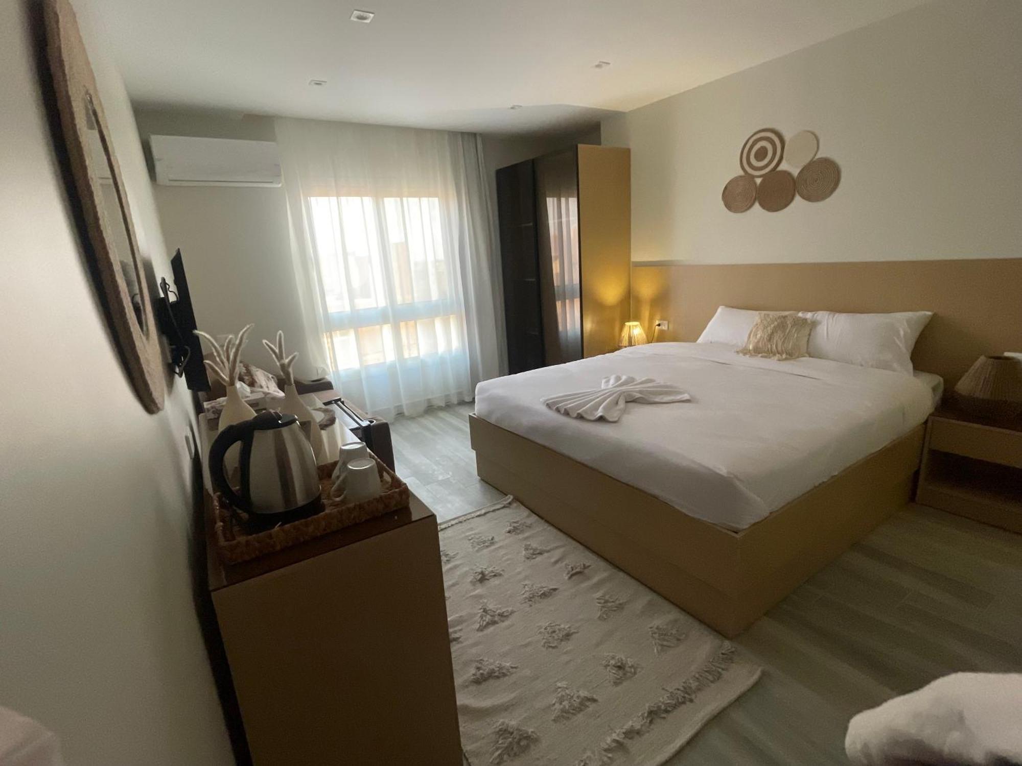 Diyar Pyramids Inn Kafrat al Jabal Exterior photo