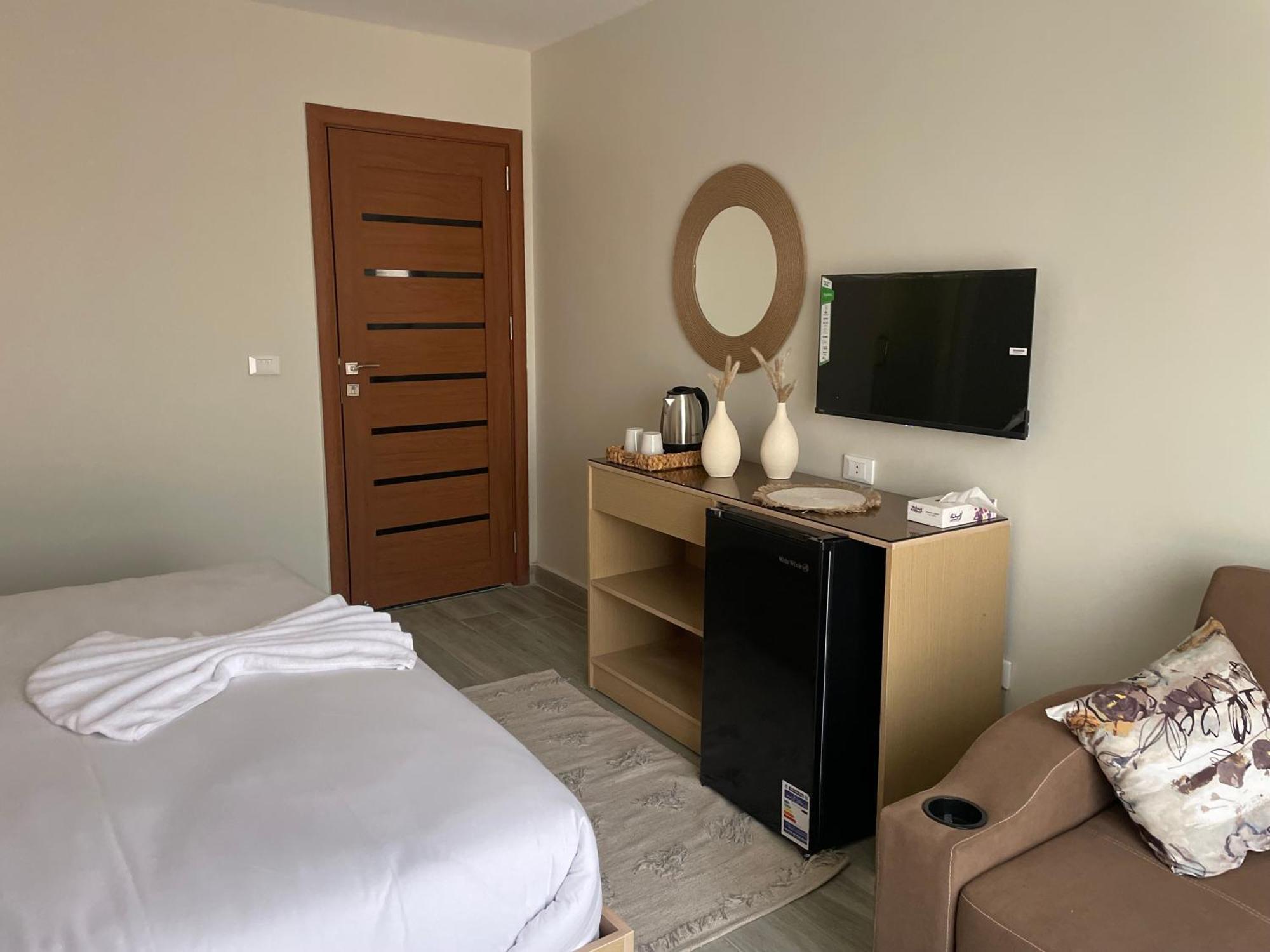Diyar Pyramids Inn Kafrat al Jabal Exterior photo