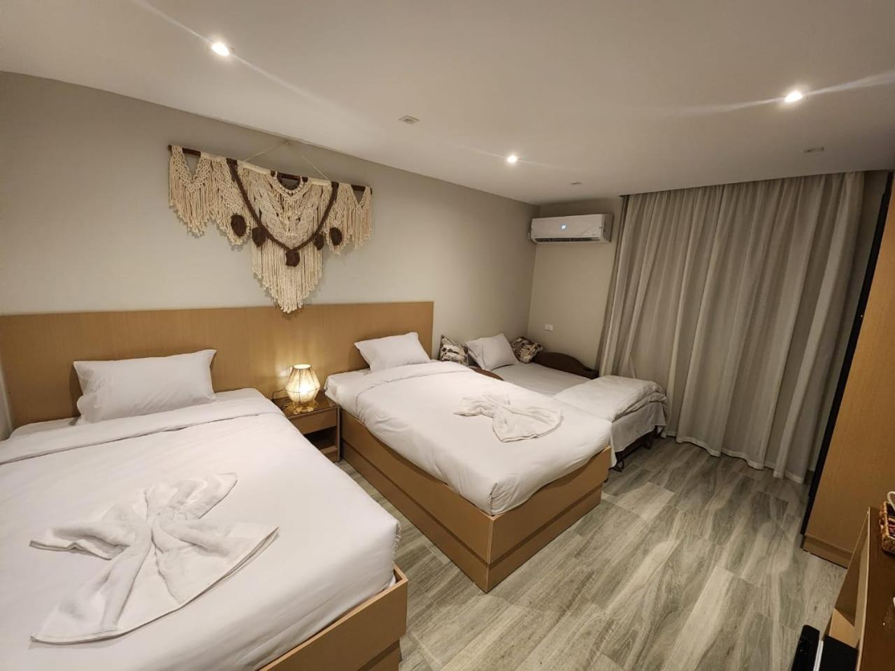 Diyar Pyramids Inn Kafrat al Jabal Exterior photo