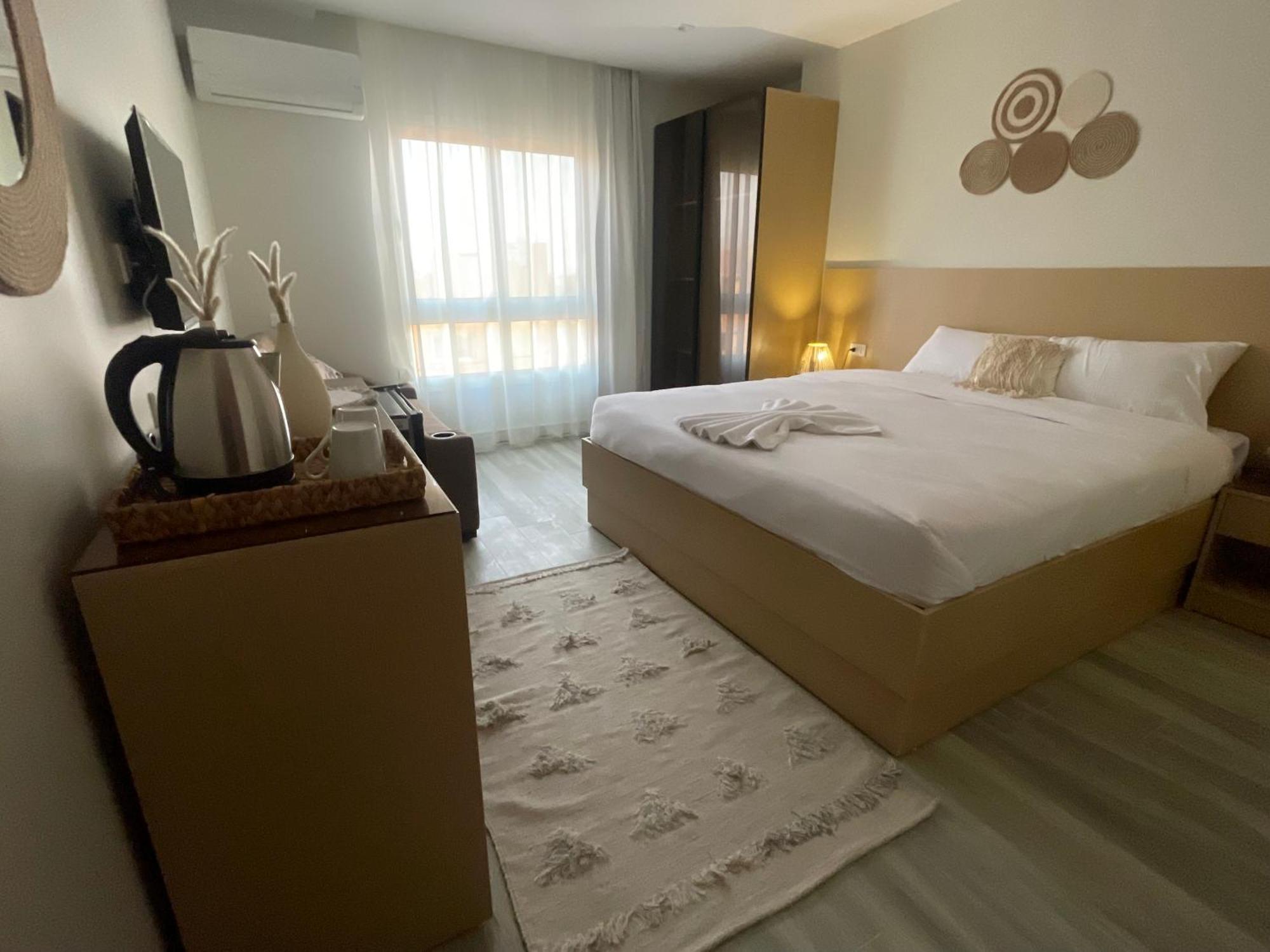 Diyar Pyramids Inn Kafrat al Jabal Exterior photo